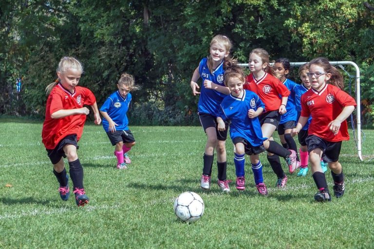 what-size-soccer-ball-is-best-by-age-with-chart-the-soccer-handbook